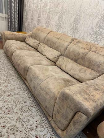 Продам диван с пуфом