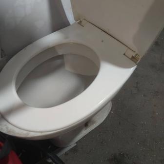Продам унитаз б/у в отличном состоянии