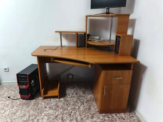 Продам компьютерный стол