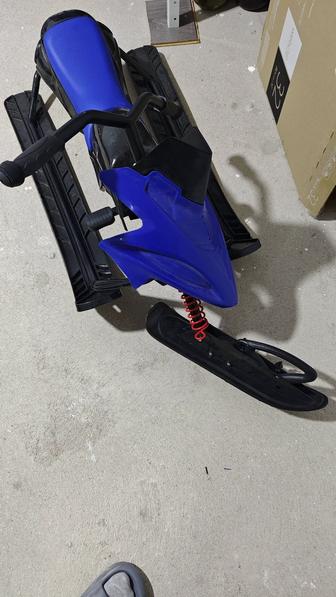 Снегокат для детей синий