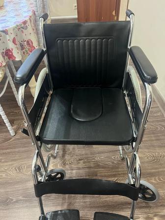 Продам инвалидную коляску