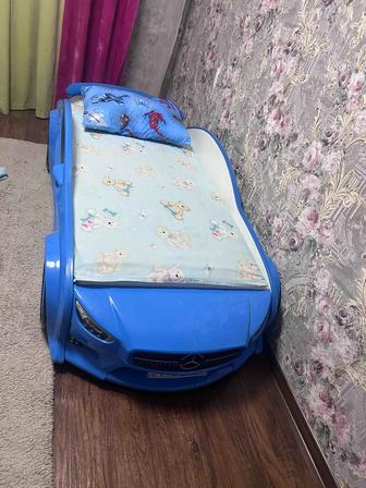 Кровать машинка