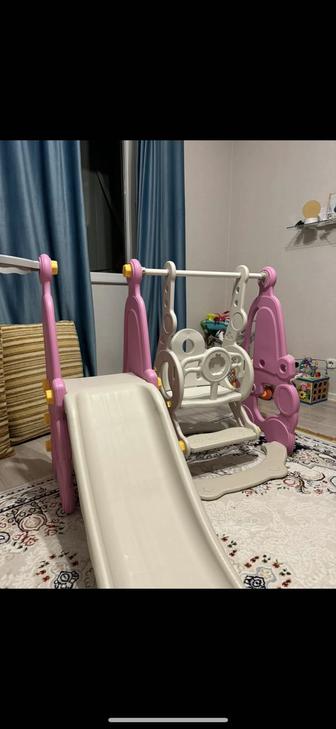 Продам детскую горку с качелями