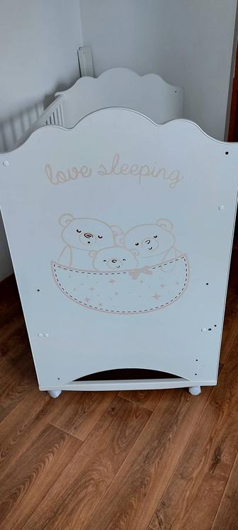 Продам детскую кроватку