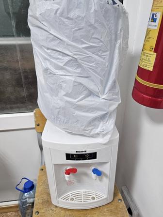 Диспенсер (кулер)