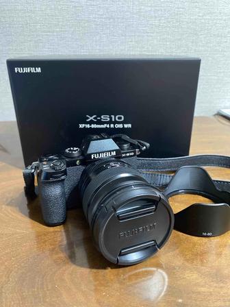 fujifilm x-s10 с kit объективом XF 16-80mm f4 R OIS WR