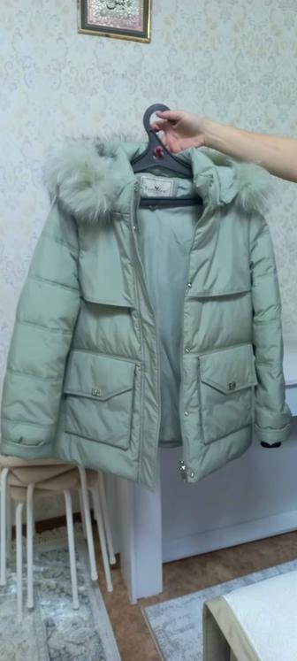 Продам демисезонную куртку.