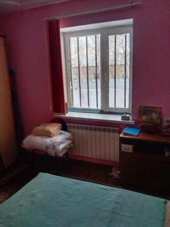 Прораб со строительной бригадой