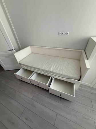 Продам детские кроватки