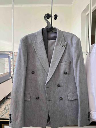 Мужской костюм