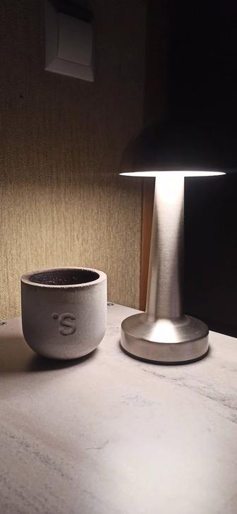 Лампа настольная