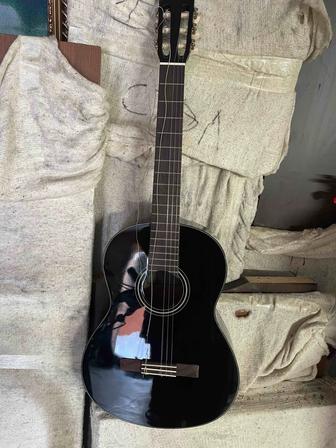 Гитара Yamaha c40