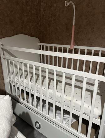 Продам детскую кроватку