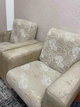 Продам 2 кресла и диван