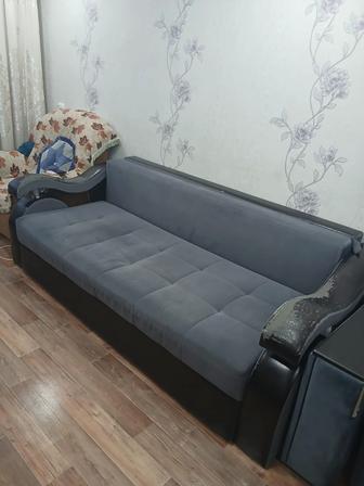 Диван в хорошем состоянии