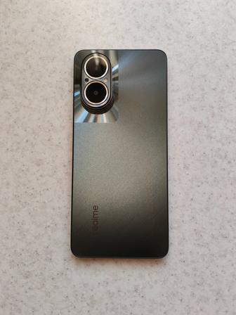 Продам телефон Realme c67