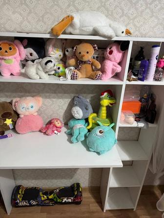 Продам компьютерный стол.