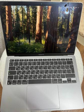 Продам Ноутбук Apple MacBook Air 13 2020 13.3 / 8 Гб / SSD 256 Гб / macOS