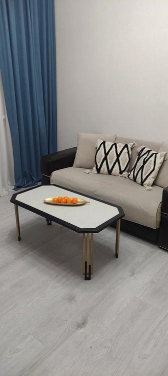 Продам кофейный столик