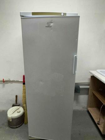 Продам морозильник