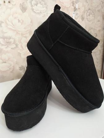 Продам женские полусапожки замшевые внутри искусственный мех новые 40р