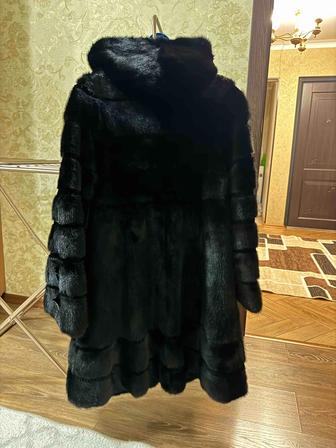 Продам шубу норковую