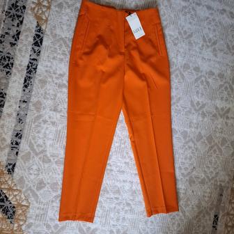 Продам брюки 44-46 р .цена 8000