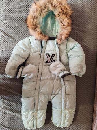 Продам детский зимний комбинезон