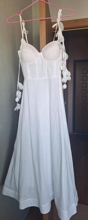 Продам белое платье подойдет на лето и на свадьбу