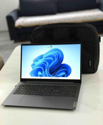 Продам ноутбук 2025 года в отличном состоянии