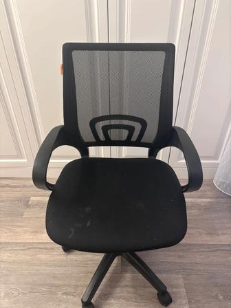 Продам офисное кресло