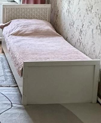 Кровать белая