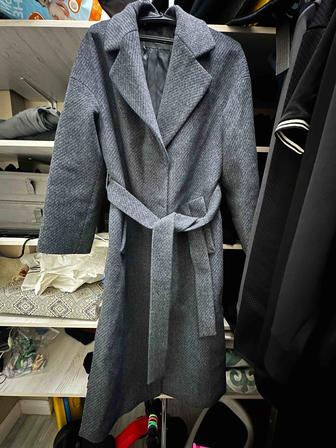 Продам пальто 44-46 размера , из отдела Аврора Астана