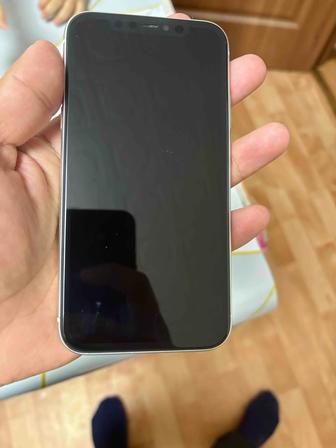 Продам айфон 11 фейс не работает в комплекте зарядка оригинал