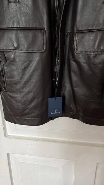 Продам кожаную куртку. Новая, мужская 48 размер. Louis Feraud