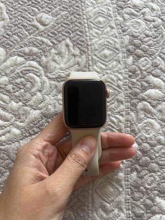 Продам Apple Watch  40mm
