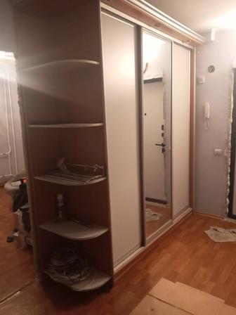 Продам прихожую с подсветкой