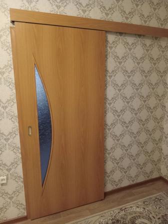 Продам дверь купе ,полотно с комплектующие, ширина полотна 90 см