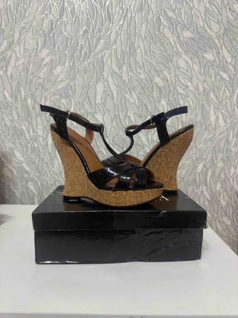 Продам туфли на платформе