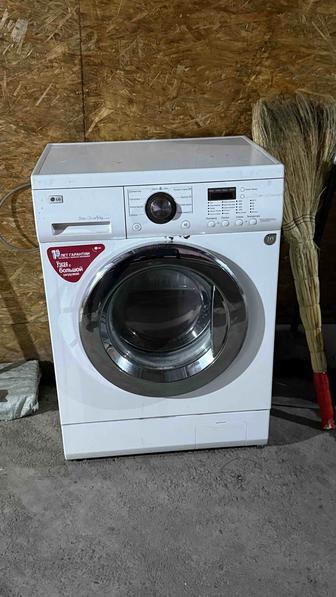 Продам стиральную машину