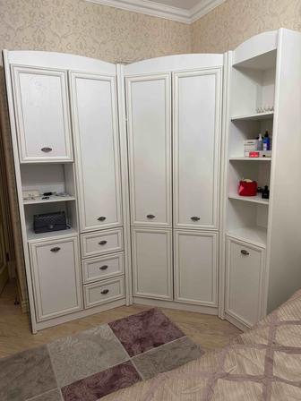 Продам спальный гарнитур