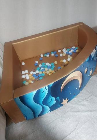 Сухой бассейн с шариками