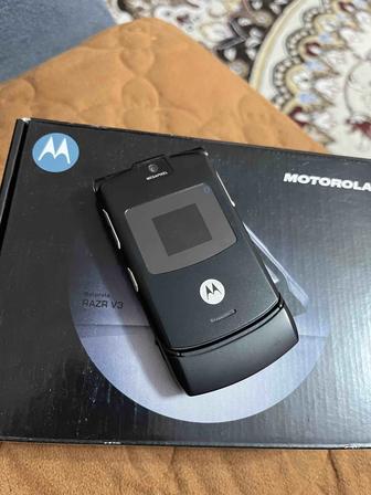 Motorola v 3