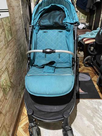 Продам прогулочную коляску