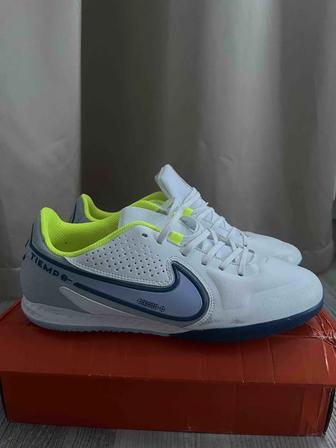 Продается Nike Tiempo Legend 9 Pro Futsal белый, голубой