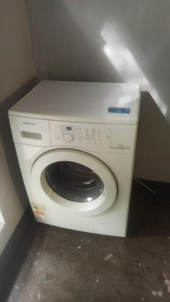 Продам стиральную машинку