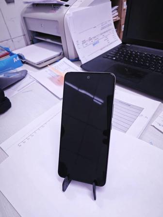 Продам Vivo V40 light
