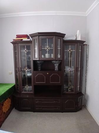 Продается сервант для посуды