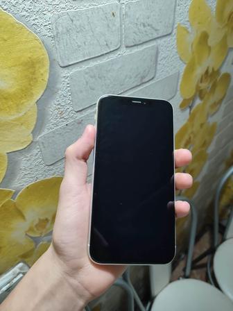 Айфон XR 64/75