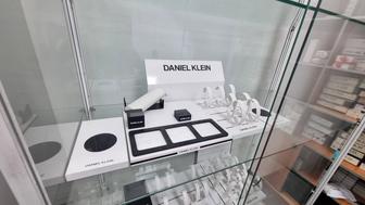 Стенд для часов Daniel Klein